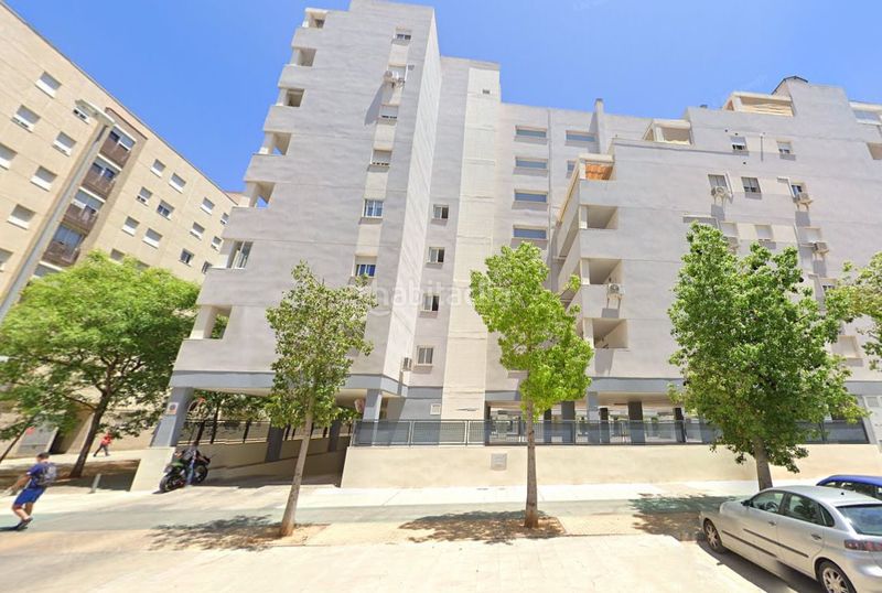 Foto 9296ddae-e698-4b57-8c65-969e86878200. Aparcament cotxe a colores - entreparques Sevilla