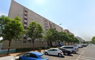 Lloguer Aparcament cotxe a Colores -  Entreparques. Garaje en alquiler en sevilla este.