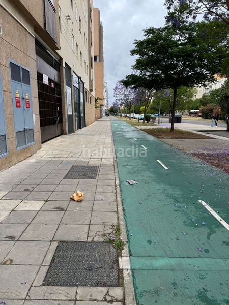 Foto 5bdaa1d6-655f-4f66-8e4a-514ea51e27d9. Local comercial a colores - entreparques Sevilla