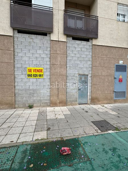 Foto fde93820-649b-4315-9652-533654f251d2. Local comercial a colores - entreparques Sevilla