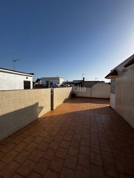 Foto a9d5686c-62ab-42e1-a5a7-5d1b4ddce2ea. Casa amb aparcament a Centro - Doña Mercedes Dos Hermanas