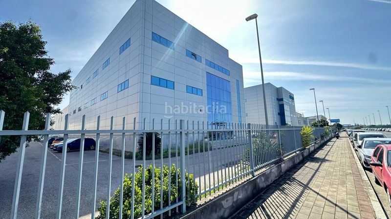 Foto e39efca5-b93f-4f10-a396-7c500b569773. Location bâtiment à usage industriel dans Rinconada (La)