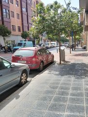 Local Comercial a Plaza de Toros - Santa Rita