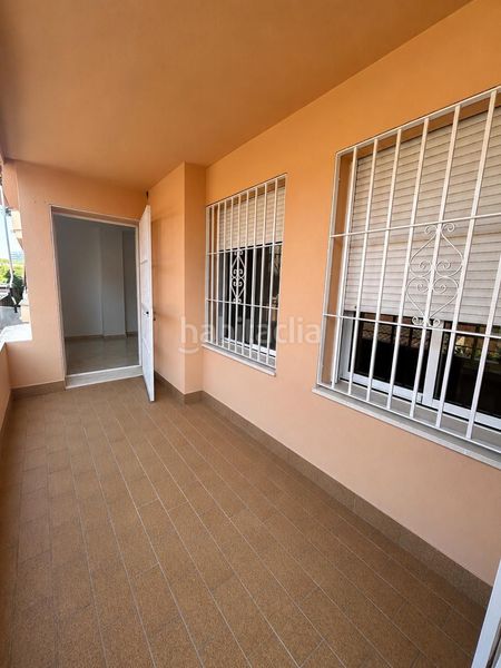 Foto 33370b10-08c8-472e-af1d-5abd1a2a38f2. Flat in colores - entreparques Sevilla