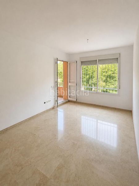 Foto 99aa7525-89df-4531-bd48-03dd48dd8967. Flat in colores - entreparques Sevilla