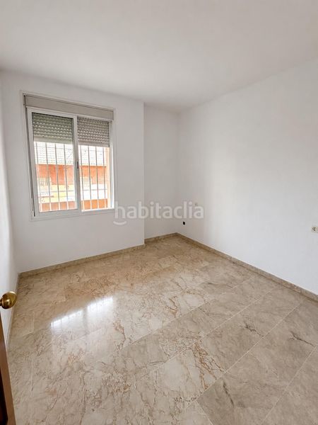 Foto bd704a44-8a8a-405b-9132-f98765f9607b. Flat in colores - entreparques Sevilla