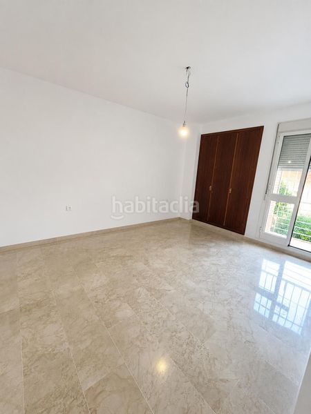 Foto c9b72fb8-c398-416f-9235-4e998051c634. Flat in colores - entreparques Sevilla