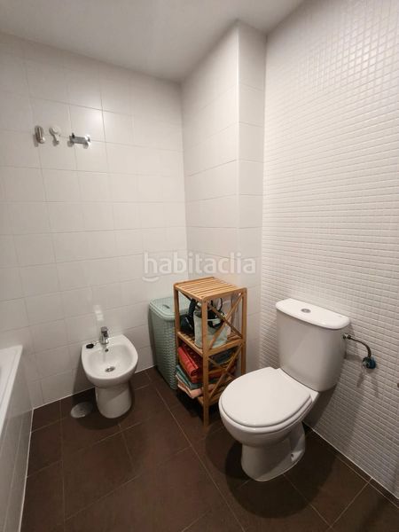Foto b83c49ea-abe7-4c6b-8553-a53c51bc2409. Pis amb calefacció aparcament a colores - entreparques Sevilla