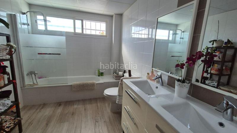 Foto 0d571a83-840b-4428-b534-a6e62e286fcc. Casa adossada amb calefacció aparcament a Golf Guadiana Badajoz