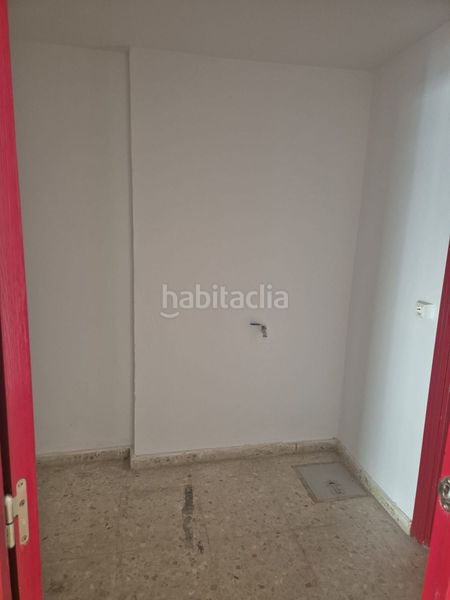 Foto e142f446-34bb-4008-9134-b4233d91816a. Alquiler local comercial local en alquiler en centro, 1 dormitorio. en Badajoz