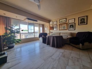 Pis a Valdepasillas - La Paz - Huerta Rosales. Piso en venta en santa marina, 4 dormitorios.