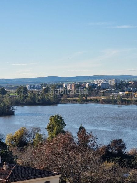 Foto b97e40a1-43d1-41f4-b84b-6467476f295f. Pis amb aparcament a Valdepasillas - La Paz - Huerta Rosales Badajoz