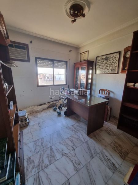 Foto ca0c4495-d3de-4e85-9a7d-6d12aae8079e. Pis amb aparcament a Valdepasillas - La Paz - Huerta Rosales Badajoz