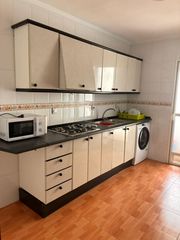 Alquiler Piso en Valdepasillas - La Paz - Huerta Rosales. Piso en alquiler en la paz, 4 dormitorios.