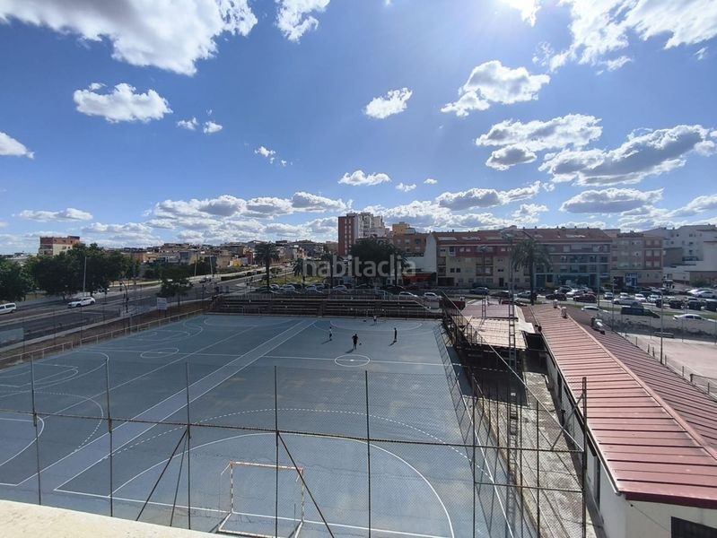 Foto b92d0731-6a58-4565-83ad-1900baf52068. Dúplex amb aparcament a Pardaleras Badajoz