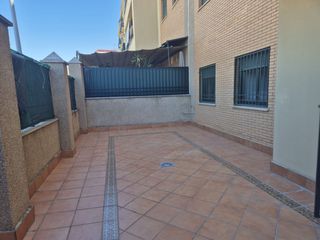 Miete Etagenwohnung in Ciudad Jardín. Piso en alquiler en ciudad jardin, 3 dormitorios.
