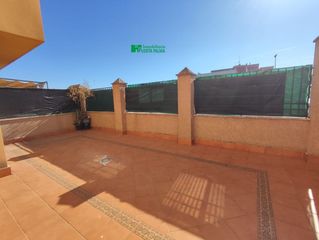 Miete Etagenwohnung in Ciudad Jardín. Piso en alquiler en ciudad jardin, 3 dormitorios.