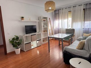 Lloguer Pis a Valdepasillas - La Paz - Huerta Rosales. Piso en alquiler en la paz, 3 dormitorios.