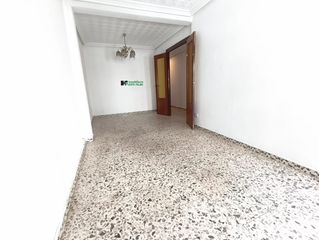Flat in Ciudad Jardín. Piso en venta en antonio dominguez, 3 dormitorios.