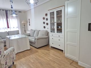Location Appartement à Casco Antiguo. Piso en alquiler en centro, 2 dormitorios.