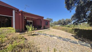 Xalet a Carretera de Sevilla - Los Montitos. Chalet en venta en tres arroyos, 3 dormitorios.