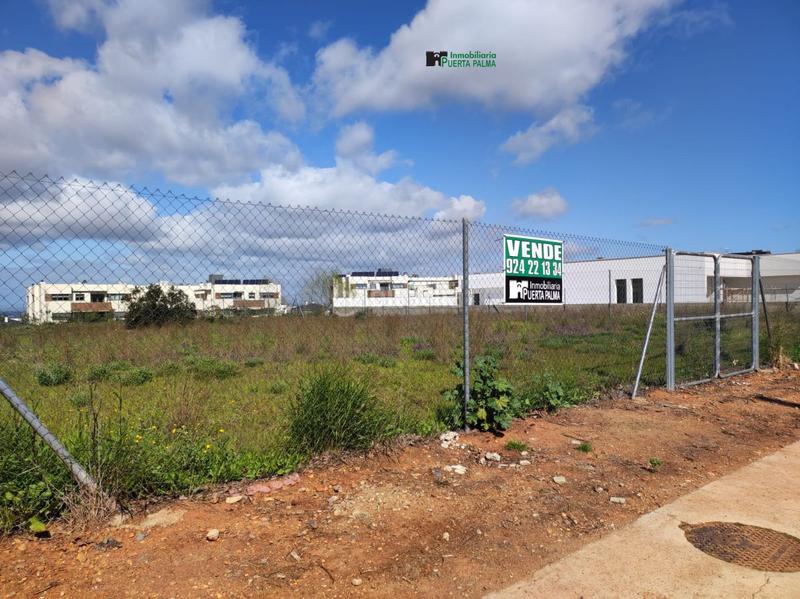 Foto b920f981-fcc1-4967-8066-210e9e8ae970. Terreno residenziale in Las Vaguadas Badajoz