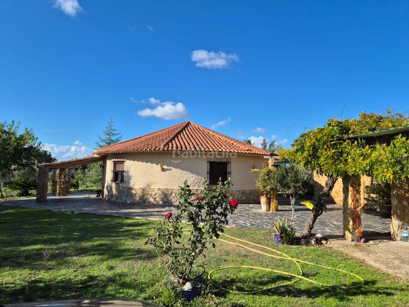Foto 56b7c7df-81c7-415f-9df3-d527e99ad390. Chalet  en venta en urb. río caya, 3 dormitorios. en Badajoz