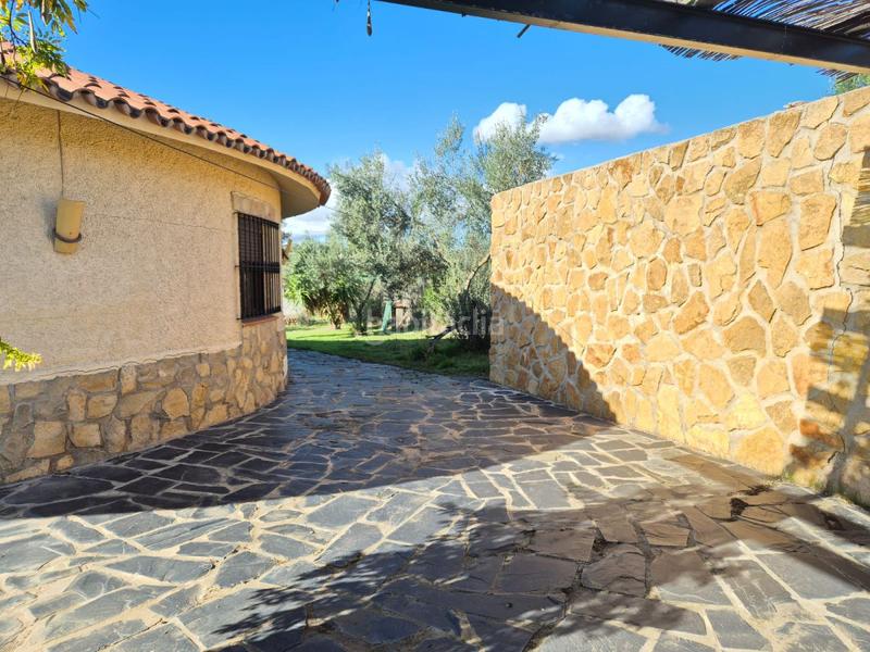 Foto f0cb0e72-ed65-4fa6-ae2d-8936bc238f02. Chalet  en venta en urb. río caya, 3 dormitorios. en Badajoz