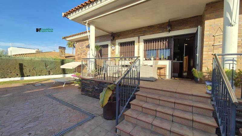 Foto beb8ebed-cb4b-415a-80f1-e7e9181094e3. Chalet  en venta en campo golf., 4 dormitorios. en Badajoz