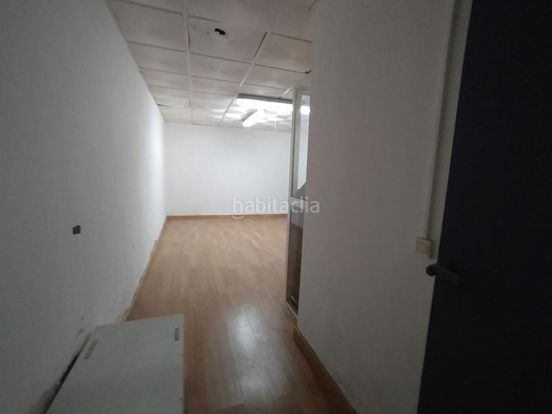 Foto 999fc293-1254-4a92-8ec6-3447d159b247. Alquiler local comercial en juan carlos i 7 local en alquiler en centro. en Badajoz