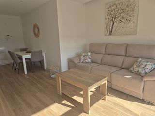 Affitto Piccolo appartamento in Avenida Elvas. Apartamento en alquiler en urb. guadiana  avda. elva, 1 dormitor