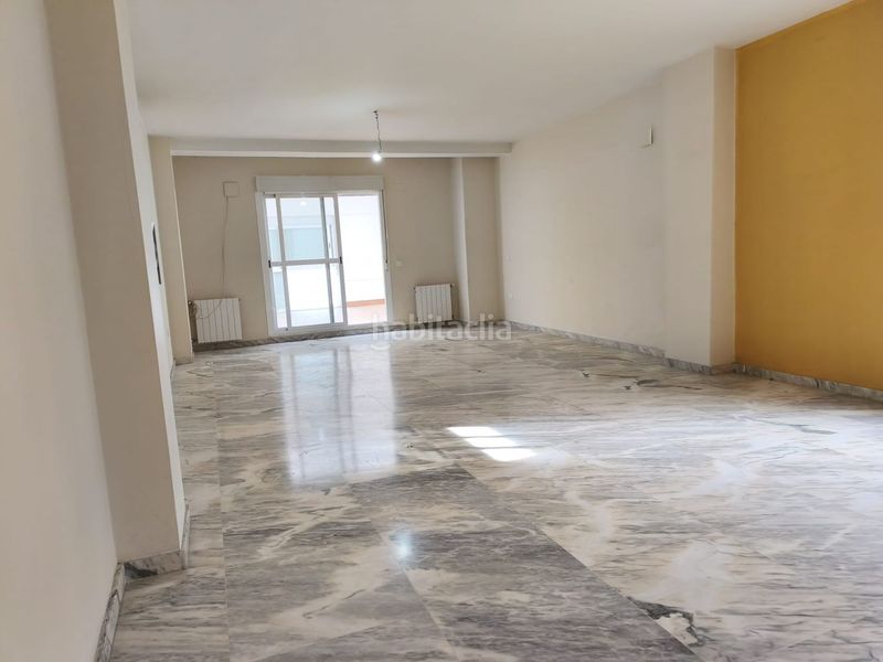 Foto e14ecebe-e1aa-4a3d-b9c8-16b2f572fa37. Pis amb calefacció aparcament a Pardaleras Badajoz