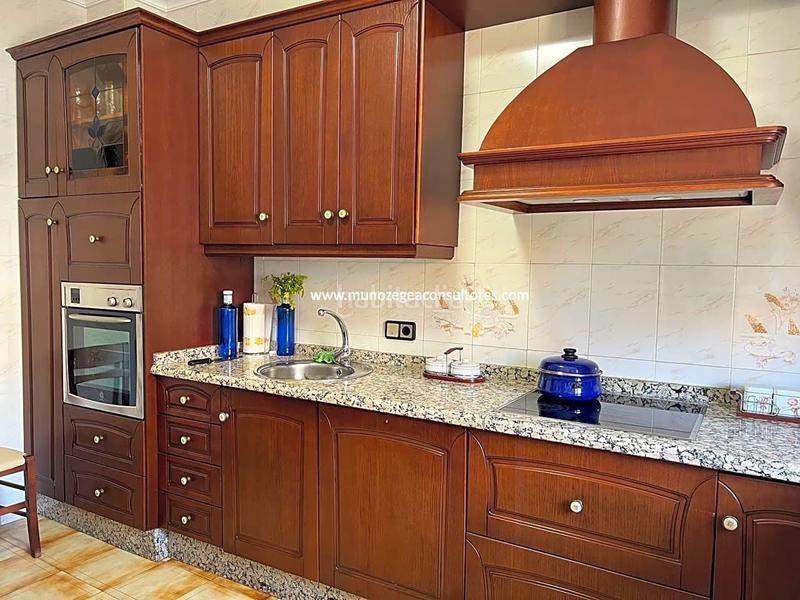 Foto 68dcd215-eff7-4913-a529-8f52ed151621. Casa amb aparcament a Poleares Lucena