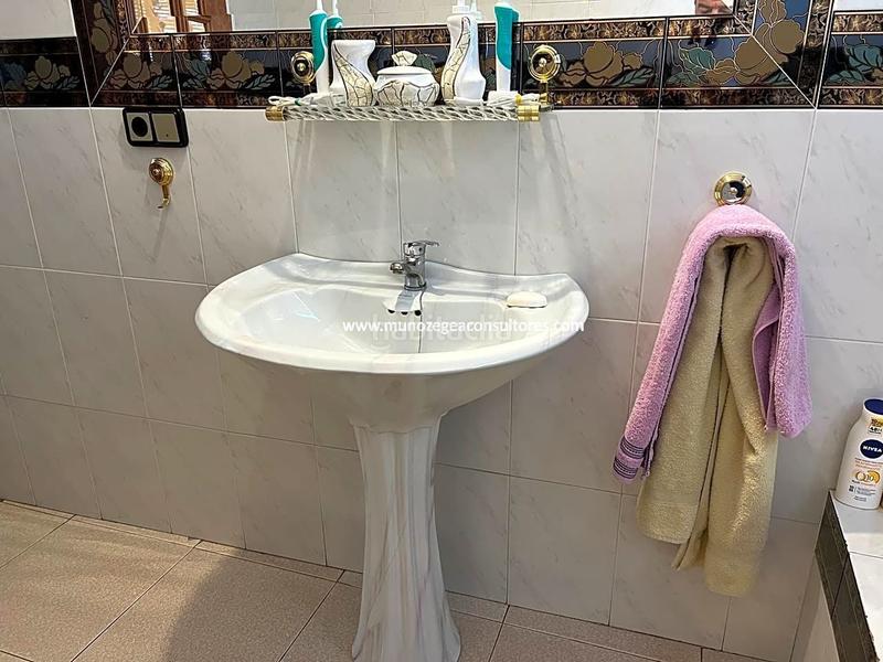 Foto 8bd12277-a3f8-4983-bbd9-242b675081d4. Casa amb aparcament a Poleares Lucena