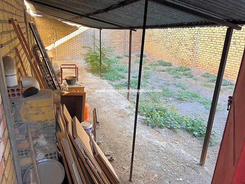 Foto 9765fb7d-ff81-4b22-b86a-f6ab241f2d9a. Casa amb aparcament a Poleares Lucena