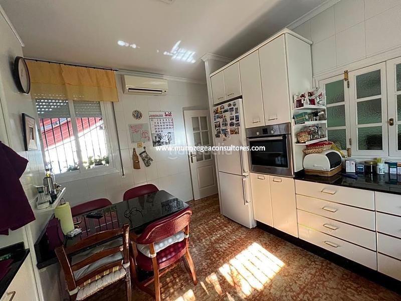 Foto c3fd0182-a7dc-4da5-9e01-28da3dd0fea9. Casa con parcheggio piscina in El Carmen - La Barrera Lucena