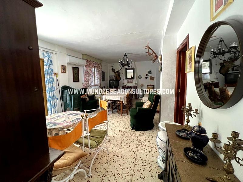 Foto 61a6d9e8-7a08-4eec-b240-ef24a867f2d0. Casa en Poleares Lucena