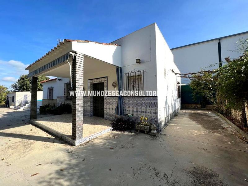 Foto f56ba0d0-d029-436b-9e24-487e72d42395. Casa en Poleares Lucena