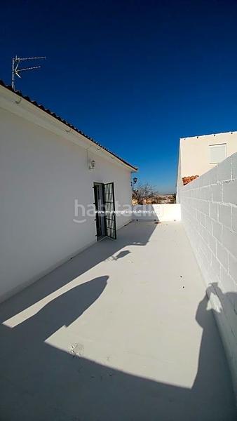 Foto 3000679f-4125-4ce3-b18c-d28899fe80f4. Bauernhof mit parking in Poleares Lucena