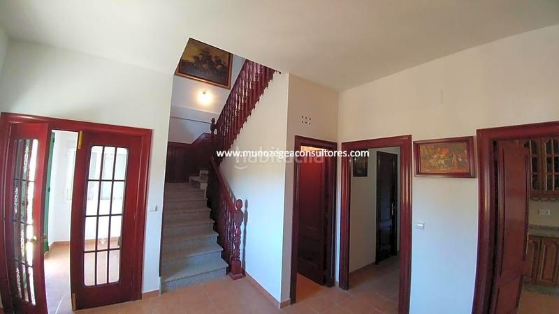 Foto c1369393-4fb0-4343-af03-546c7bdb209a. Bauernhof mit parking in Poleares Lucena