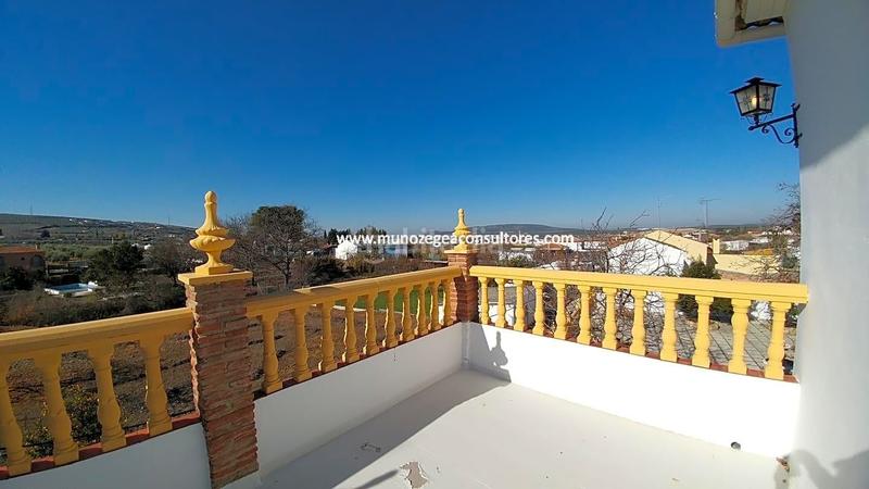 Foto dbda25f2-b26a-448d-bd78-00ff1f286d13. Bauernhof mit parking in Poleares Lucena