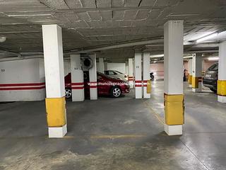 Parking coche  Calle general lozano. Este plaza de parking se encuentra en calle las tiendas de lucen