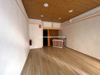 Lloguer Local Comercial  Plaza nueva. Disponemos de local de unos 70 metros cuadrados en el pasaje de
