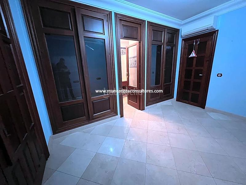 Foto 0bdede3c-125c-40e5-bf00-df8a0593ddd2. Casa con riscaldamento parcheggio in San Francisco Lucena