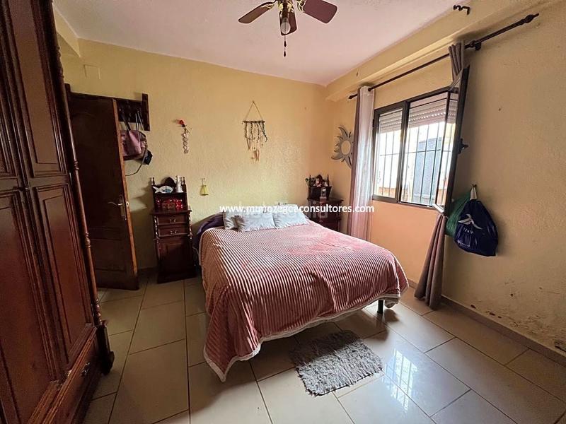 Foto 84db0203-6825-42c3-926e-b3f068f92df0. Casa a Poleares Lucena