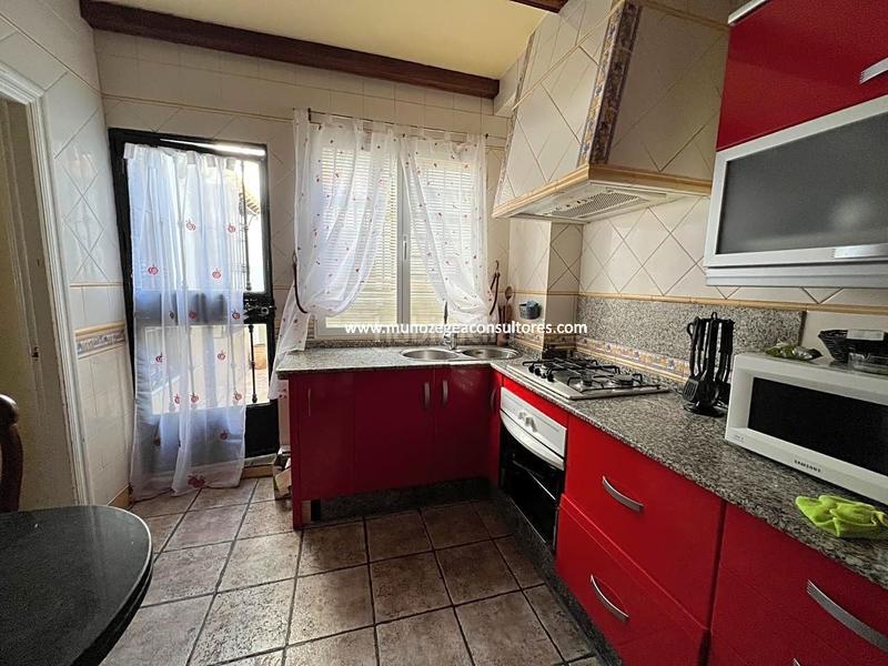Foto f6bd5fdb-253d-4d68-8e7a-102cd0875520. Casa a Poleares Lucena