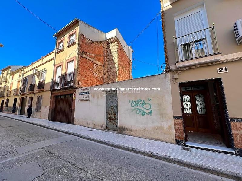 Foto 54e9343b-0366-431e-be2c-7a35e0766256. Wohngrundstück in Centro Lucena