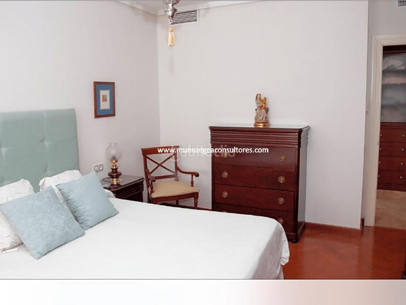 Foto aebc55ad-0bbc-4e73-985a-3cbb00feadf1. Casa amb calefacció aparcament a San Francisco Lucena