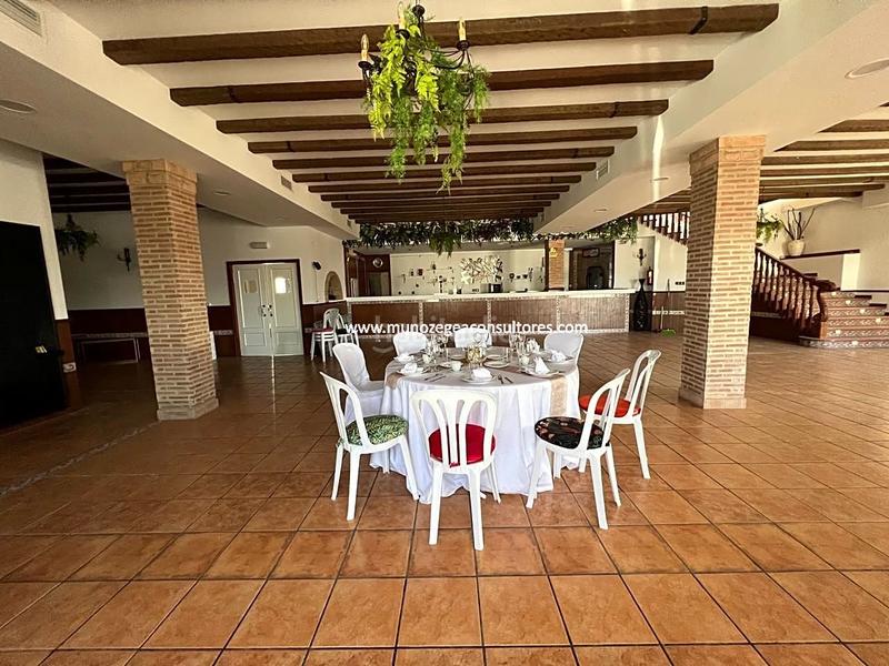 Foto 611b4209-d746-4b12-887a-95a3b2f1f464. Alquiler local comercial en Las Vegas - Campoaras Lucena