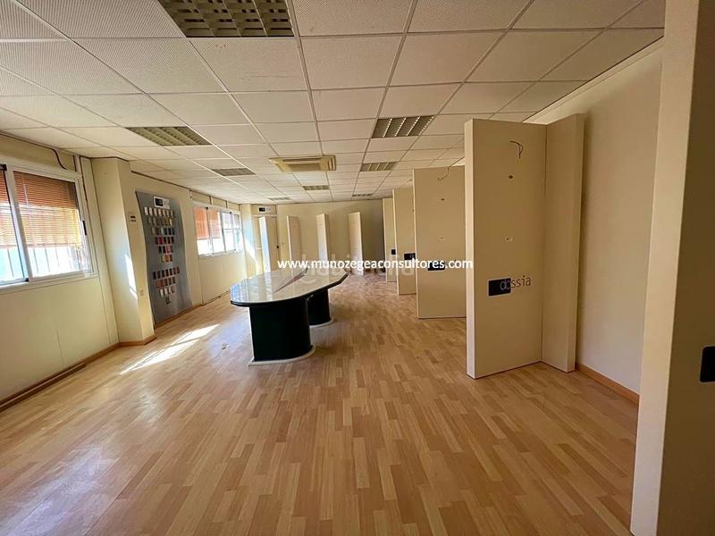 Foto 8915c3dc-2006-47ec-bcf3-6d96a0d6cefa. Rent industrial building in San Francisco Lucena